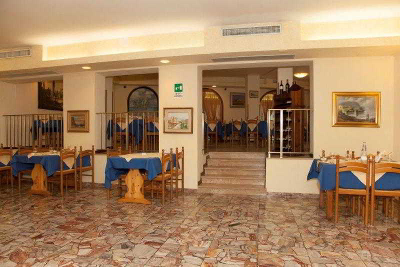 Hotel Centrale Eraclea Mare Exterior photo