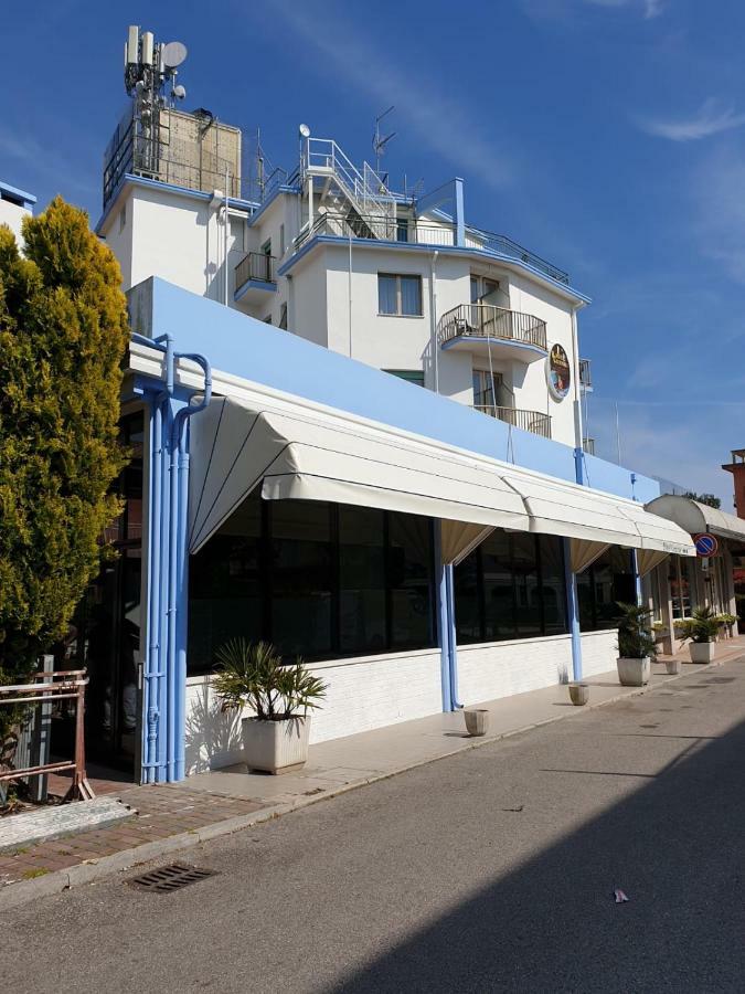 Hotel Centrale Eraclea Mare Exterior photo